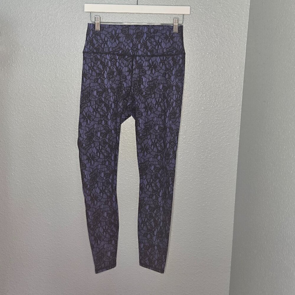 Fabletics High-Waisted  7/8 legging - S/M Blue Lace Print